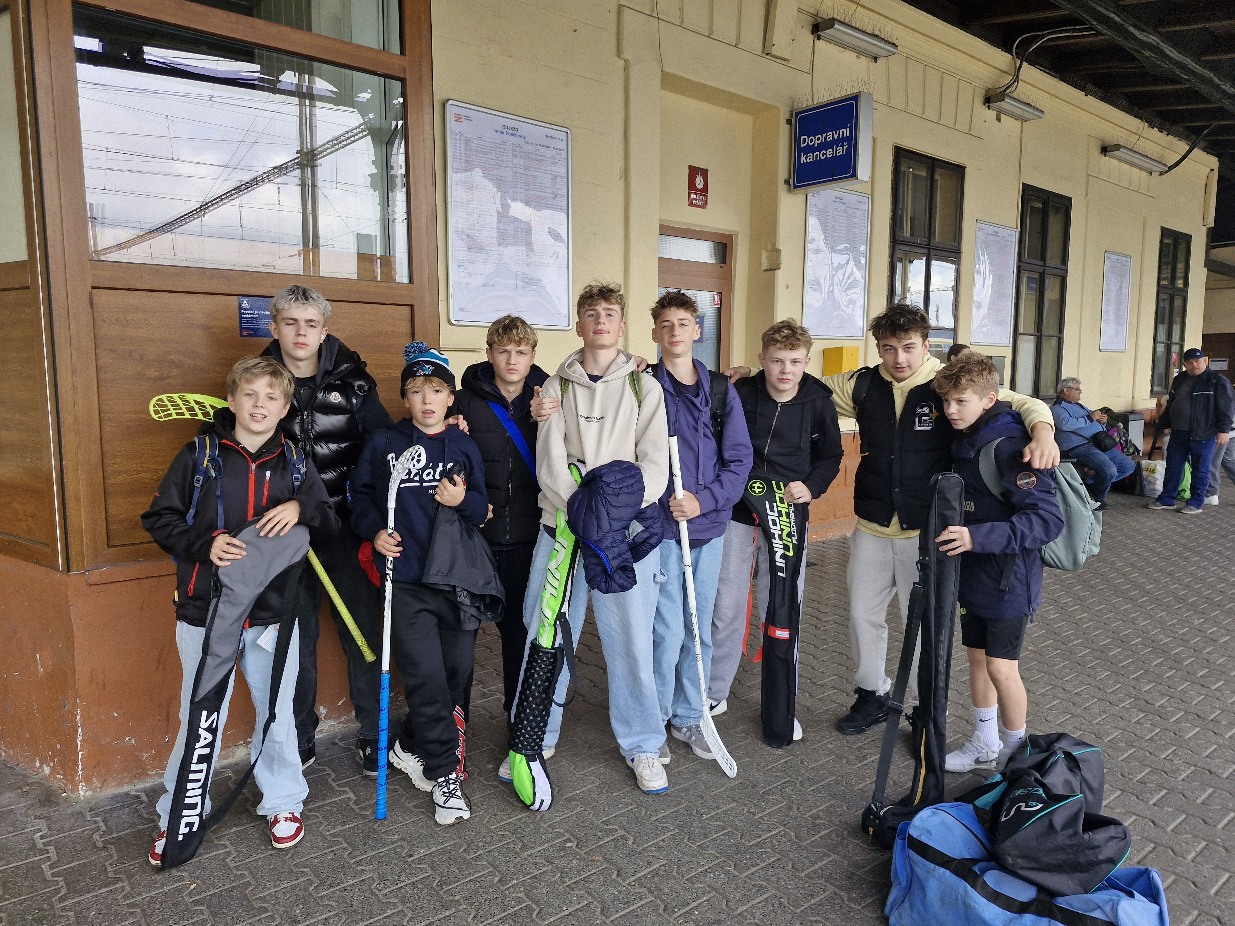 Florbalový turnaj 8. a 9. tříd – jízda, na kterou se nezapomíná!